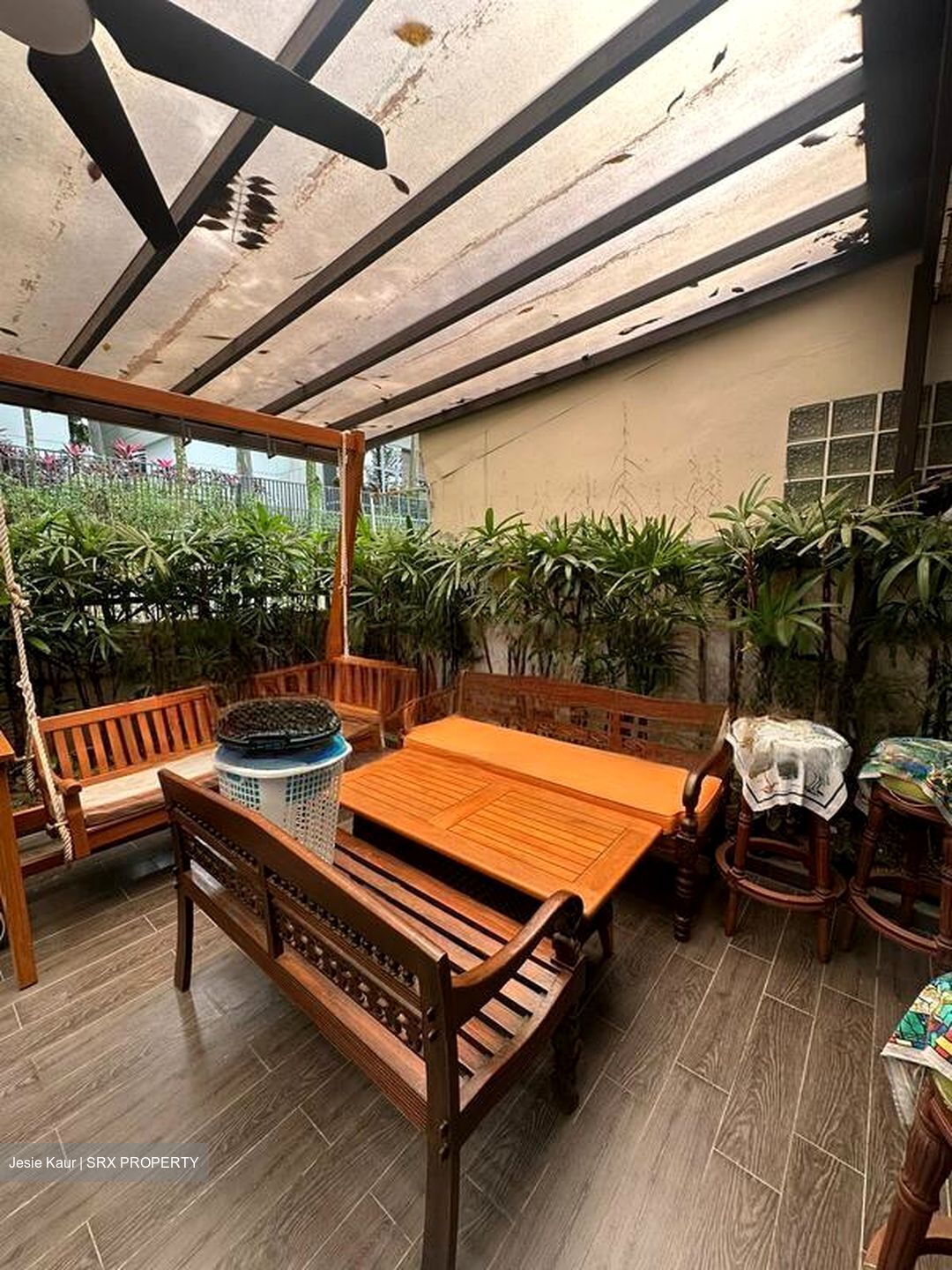 Fernvale Road (D28), Terrace #452154301